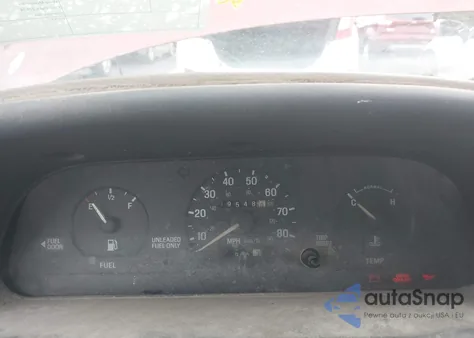 1993 Ford Escort из США, поврежденный, VIN 1FAPP10J7PW296639